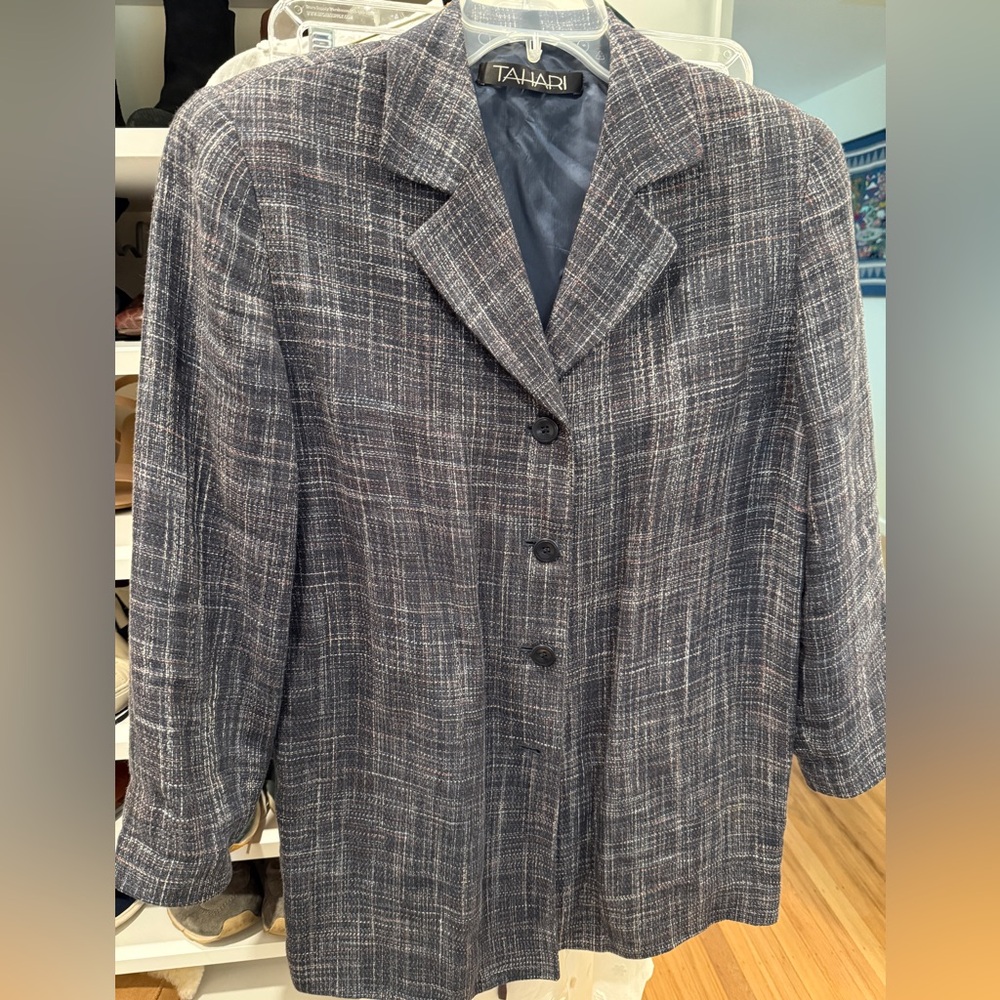 Tahari Women's 100% Woven Linen Jacket